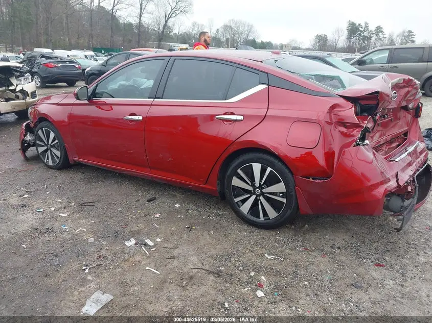 2022 NISSAN ALTIMA SL FWD