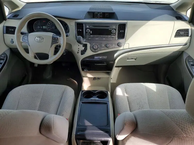 2011 TOYOTA SIENNA LE  