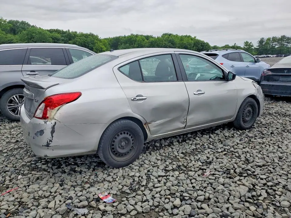 2015 NISSAN VERSA 1.6 SV  