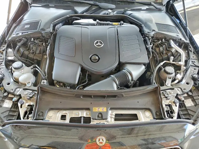 2024 MERCEDES-BENZ C 300  