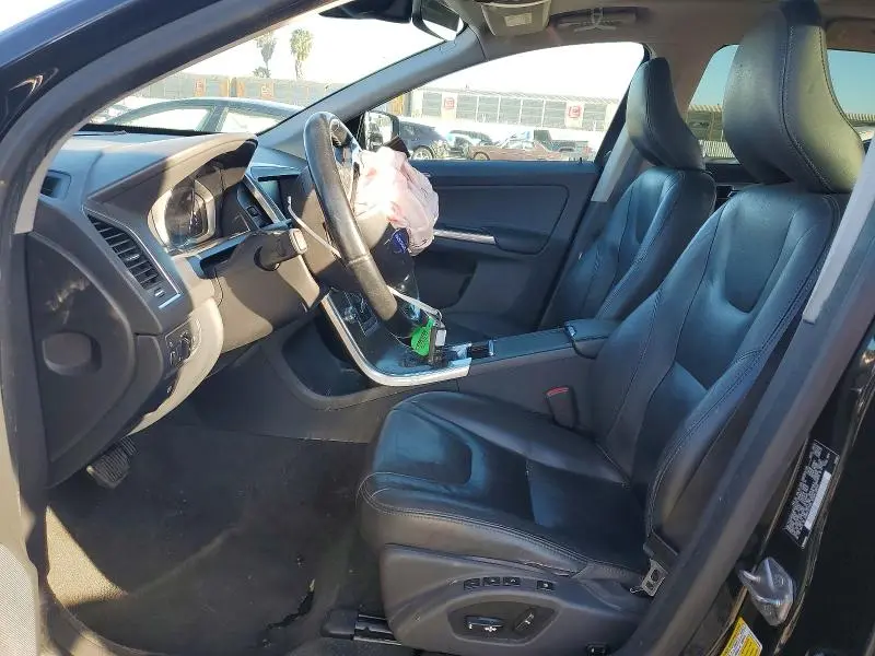2015 VOLVO XC60 T5 PREMIER  