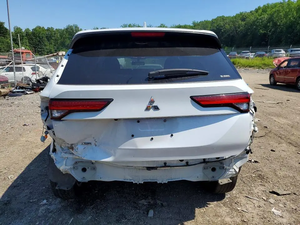 2024 MITSUBISHI OUTLANDER ES  