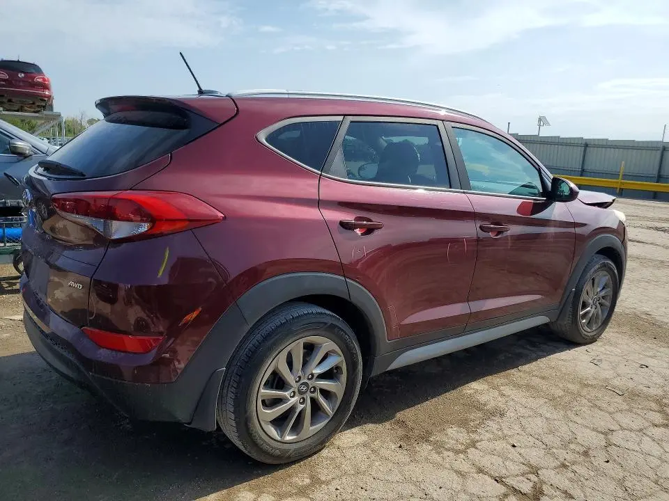 2017 HYUNDAI TUCSON SE  