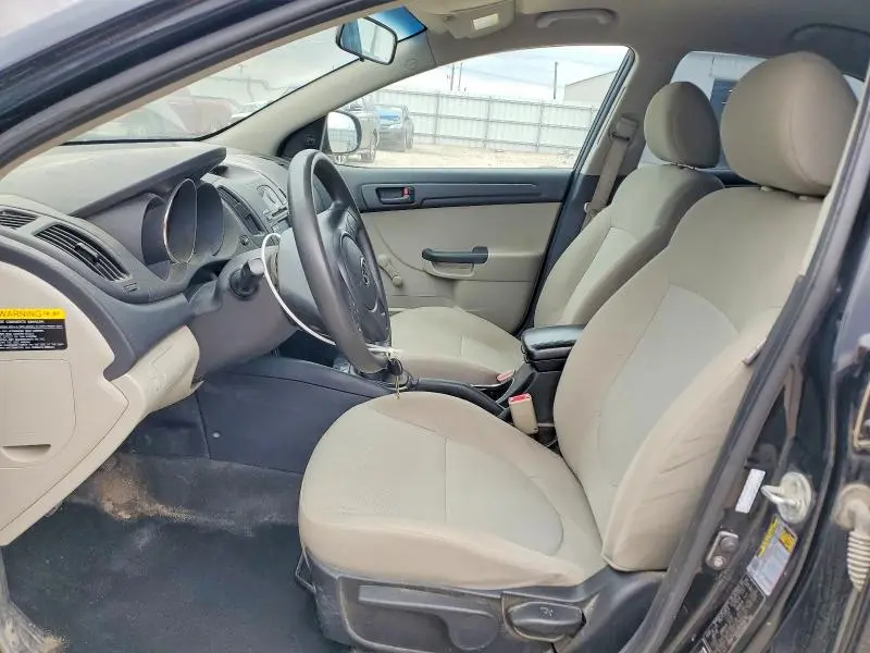 2013 KIA FORTE LX  