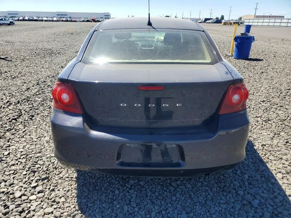 2011 DODGE AVENGER LUX  
