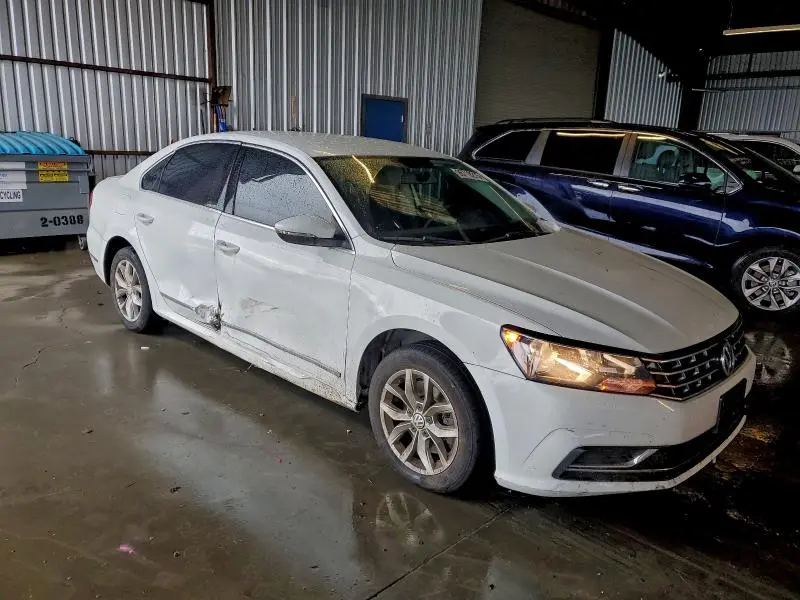 2016 VOLKSWAGEN PASSAT S  