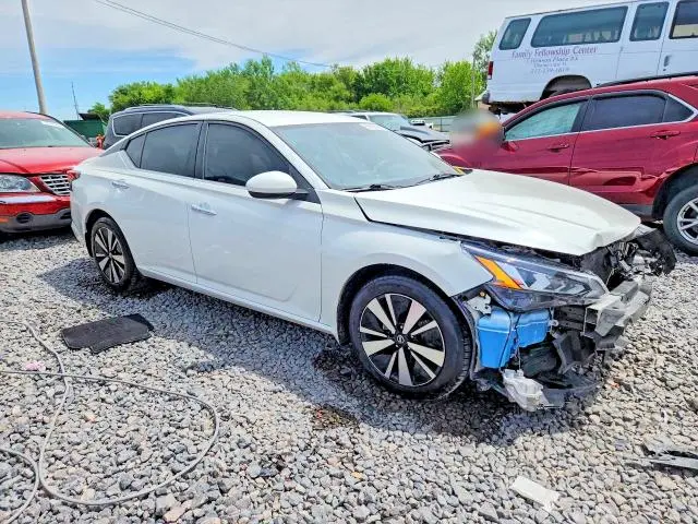 2021 NISSAN ALTIMA SV  