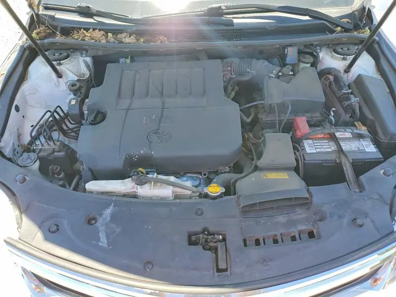2015 TOYOTA AVALON XLE  