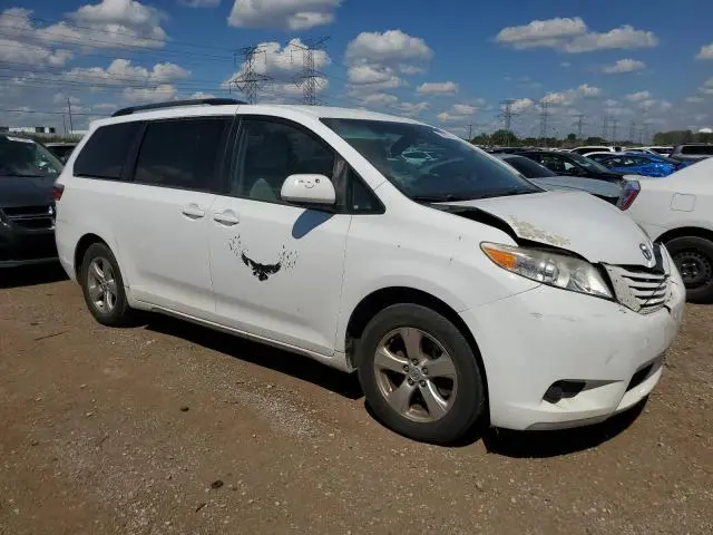 2015 TOYOTA SIENNA LE  