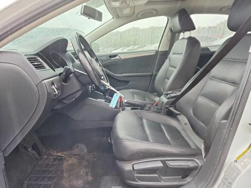 2017 VOLKSWAGEN JETTA SE  