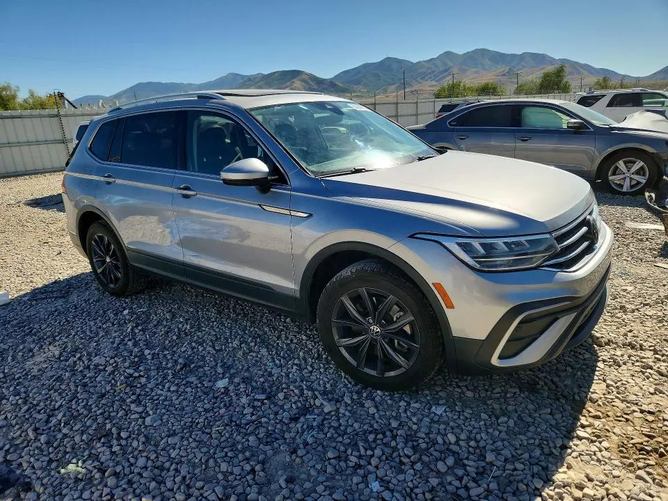 2022 VOLKSWAGEN TIGUAN SE  