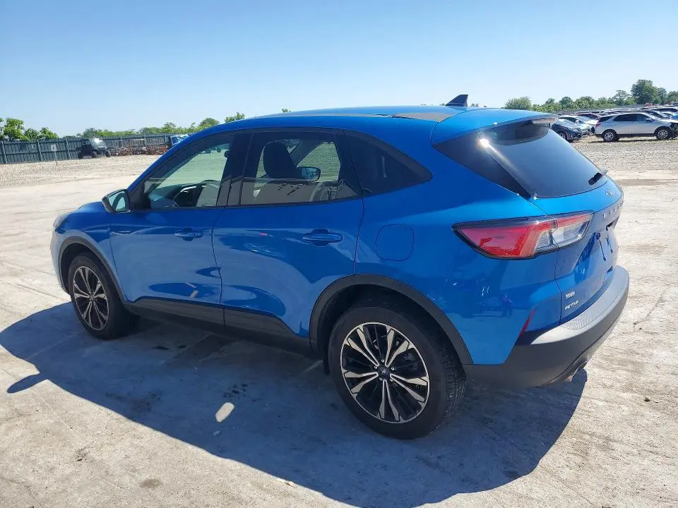 2021 FORD ESCAPE SE  