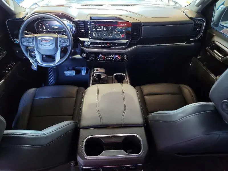 2025 GMC SIERRA K1500 SLT  