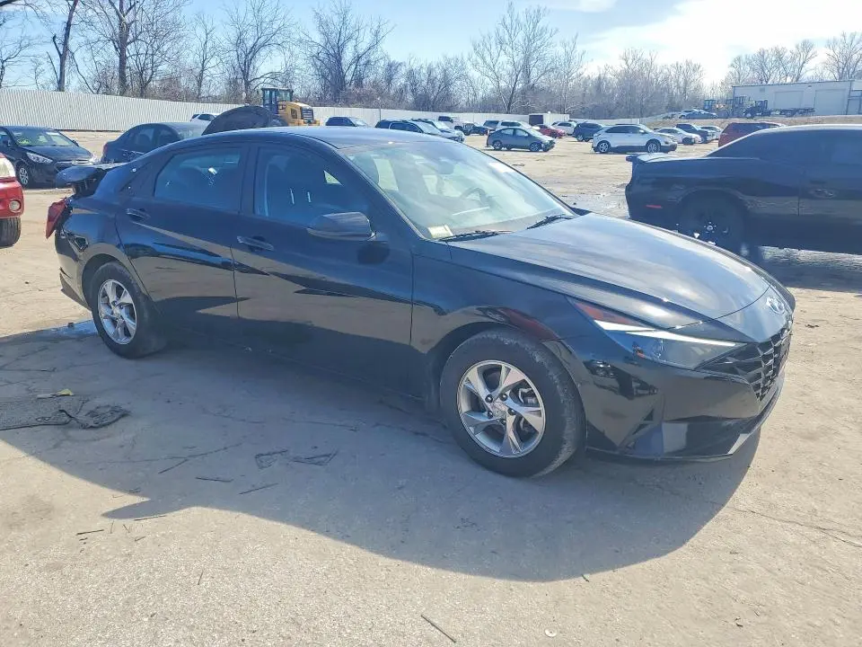 2023 HYUNDAI ELANTRA SE  