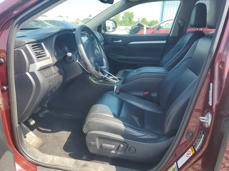 2015 TOYOTA HIGHLANDER XLE  