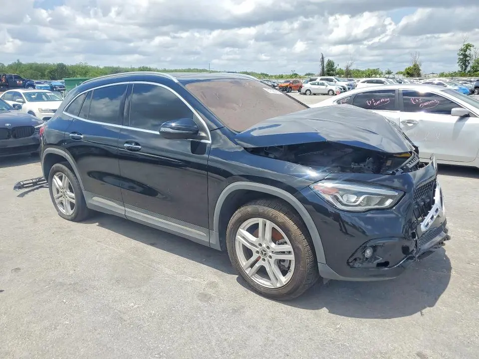 2021 MERCEDES-BENZ GLA 250 4MATIC  