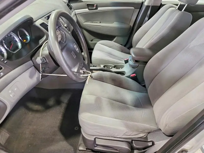 2010 HYUNDAI SONATA GLS  
