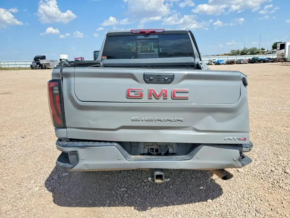 2025 GMC SIERRA K2500 AT4  