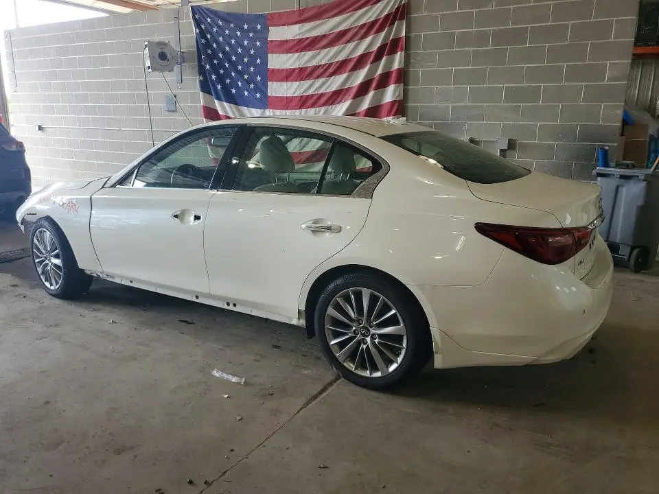 2023 INFINITI Q50 LUXE  