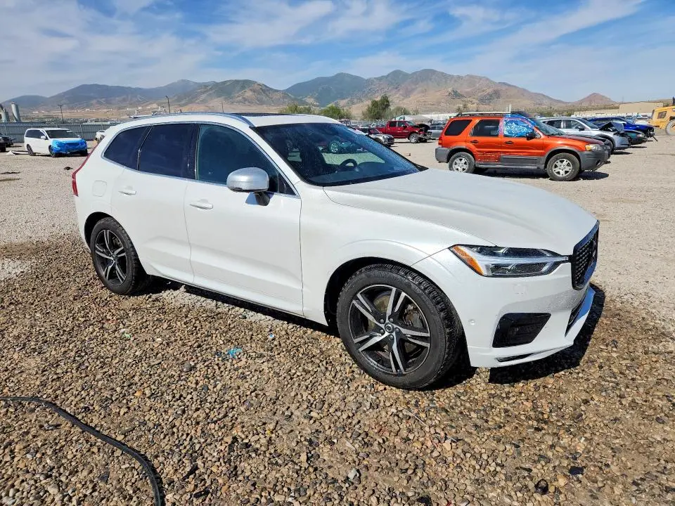 2018 VOLVO XC60 T6 R-DESIGN  