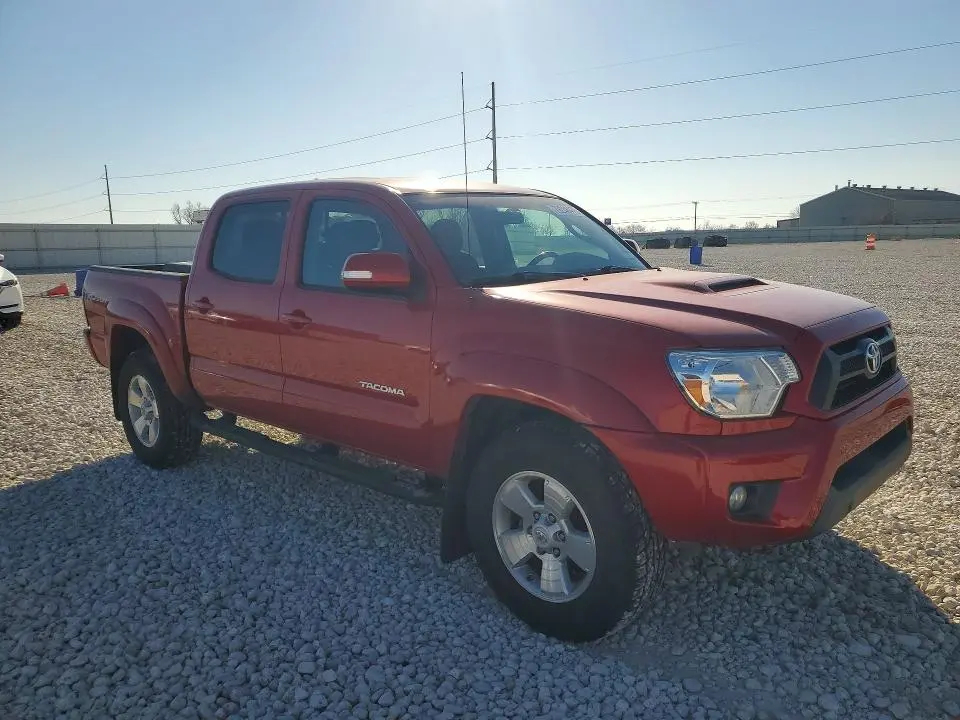 2015 TOYOTA TACOMA V6  