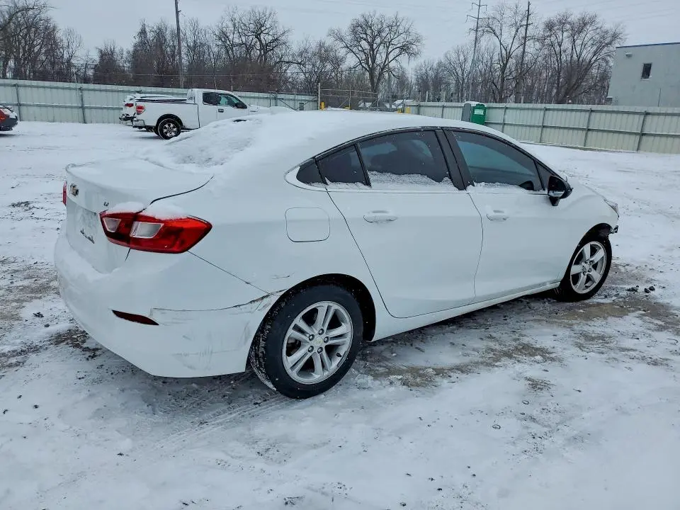 2017 CHEVROLET CRUZE LT  