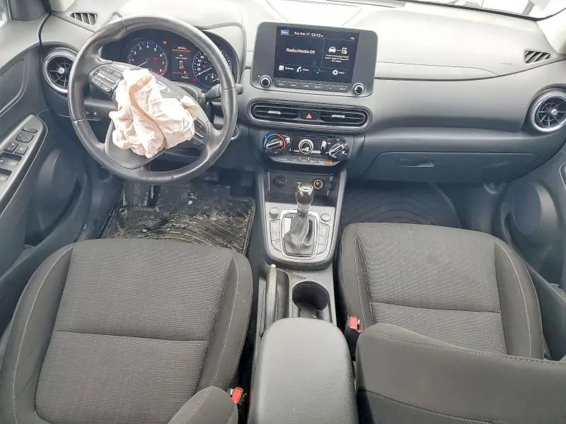 2023 HYUNDAI KONA SE  