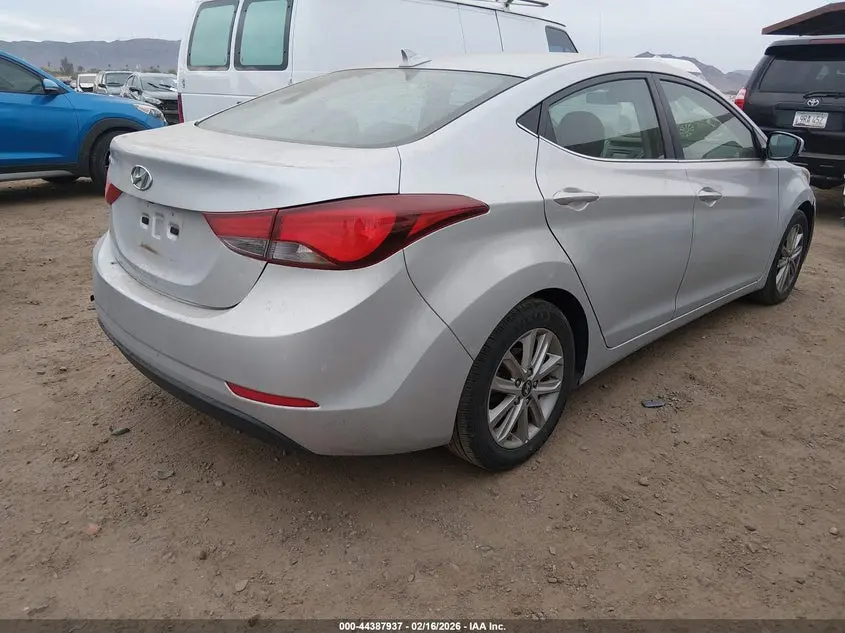 2015 HYUNDAI ELANTRA SE