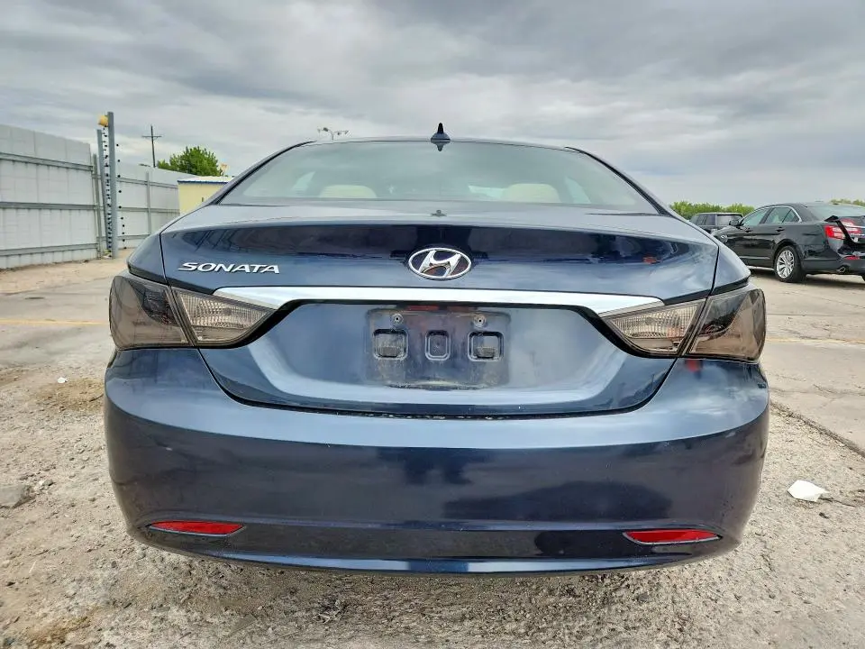 2012 HYUNDAI SONATA GLS  