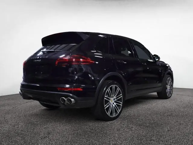 2018 PORSCHE CAYENNE S  