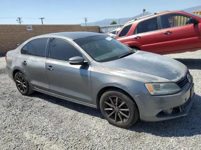 2011 VOLKSWAGEN JETTA SE  