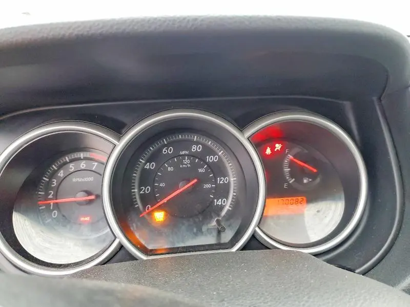 2011 NISSAN VERSA 1.8 S  