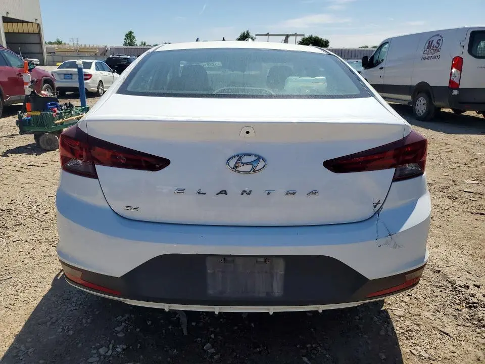2020 HYUNDAI ELANTRA SE  