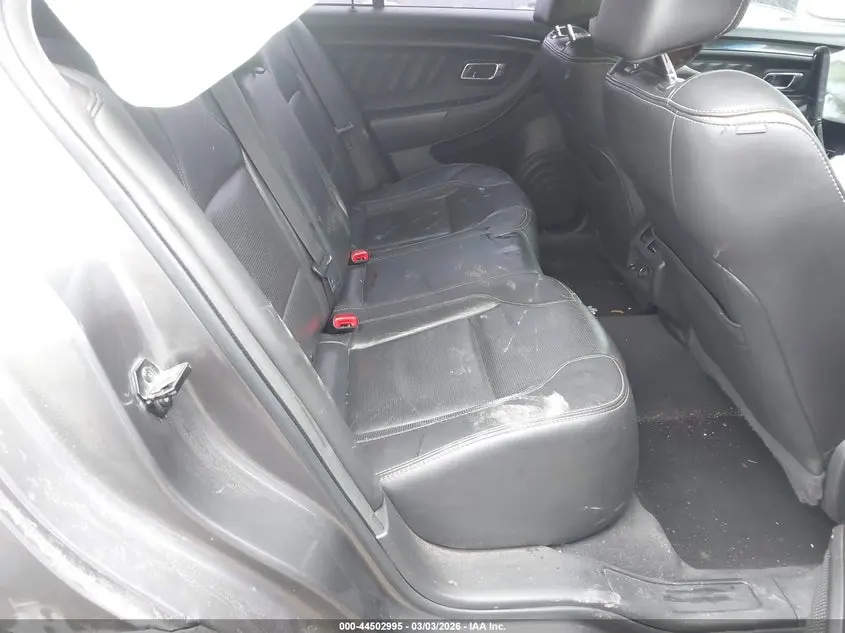 2011 FORD TAURUS LIMITED