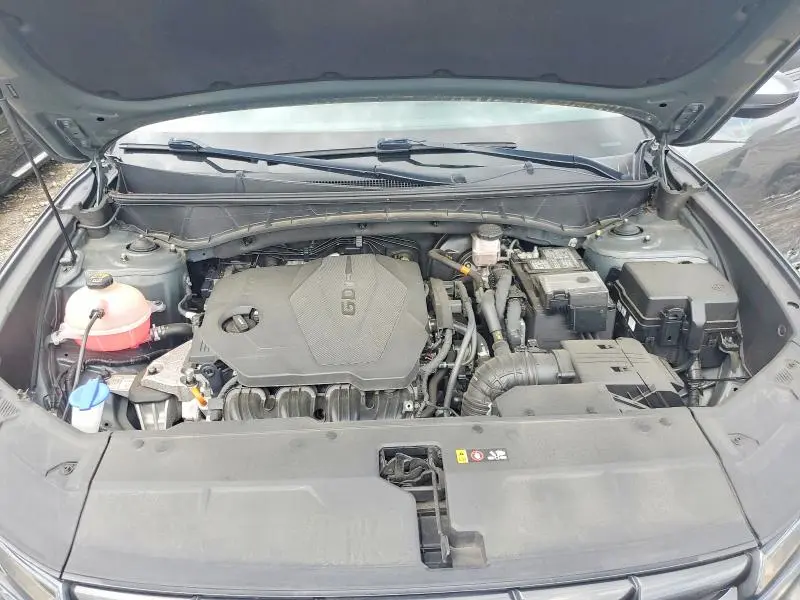 2022 HYUNDAI TUCSON SE  