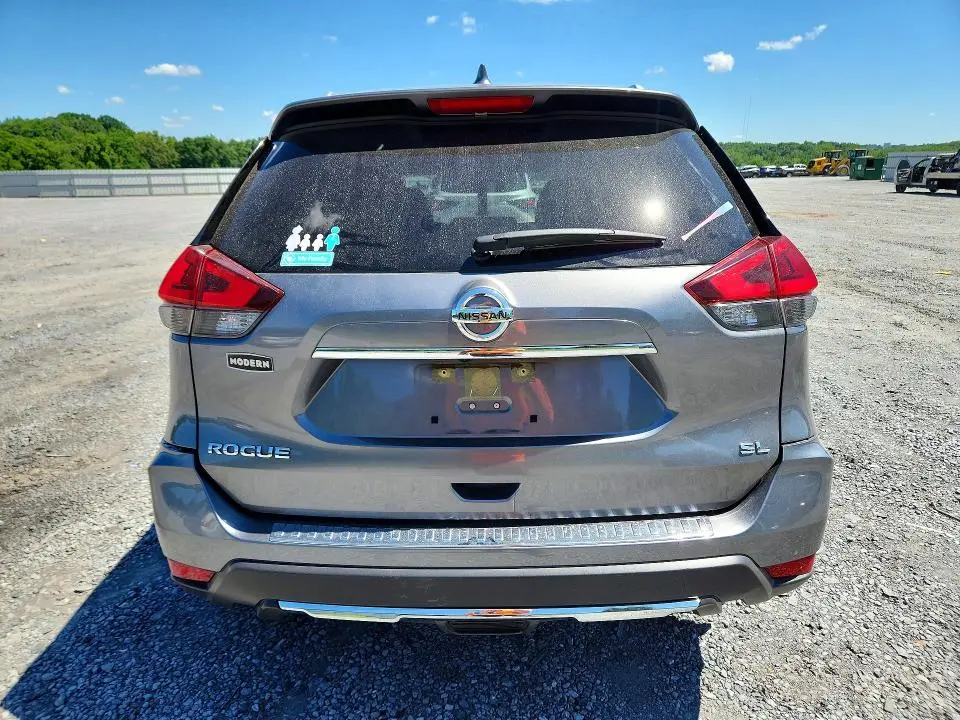 2018 NISSAN ROGUE SL  