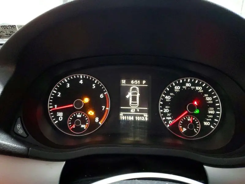 2013 VOLKSWAGEN PASSAT SE  