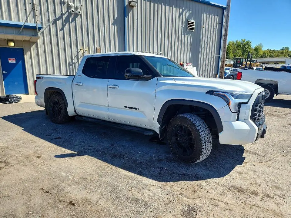 2024 TOYOTA TUNDRA LIMITED  