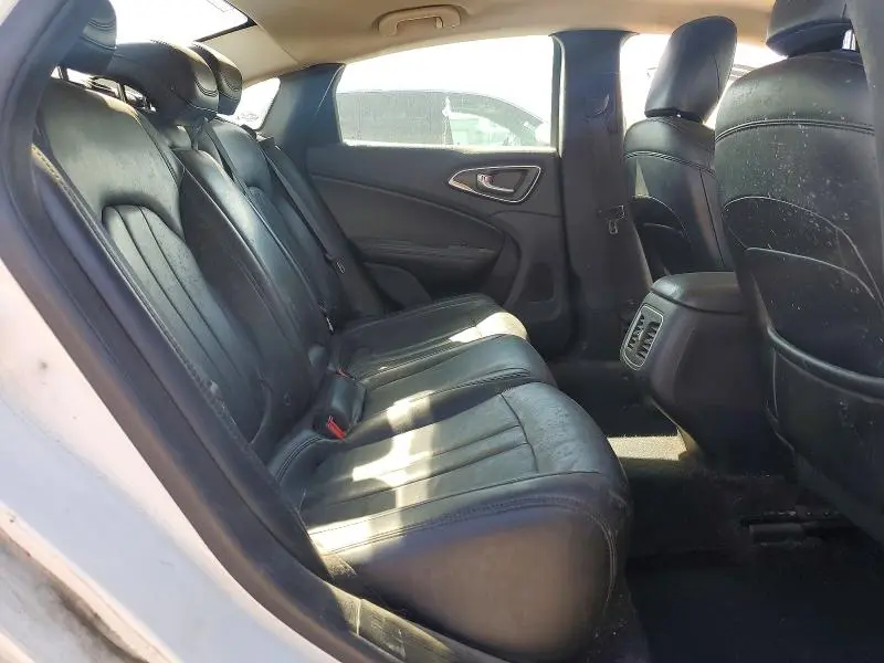 2016 CHRYSLER 200 C  