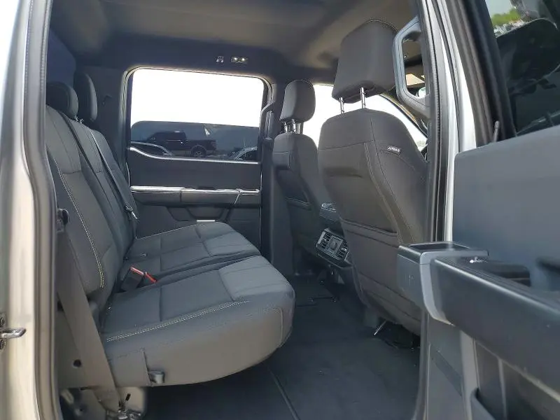 2024 FORD F150 STX  