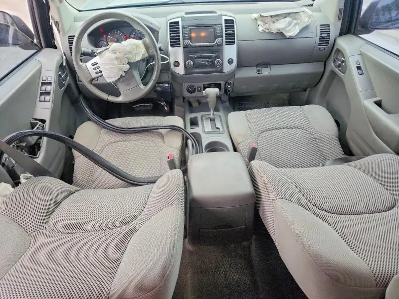 2016 NISSAN FRONTIER SV  