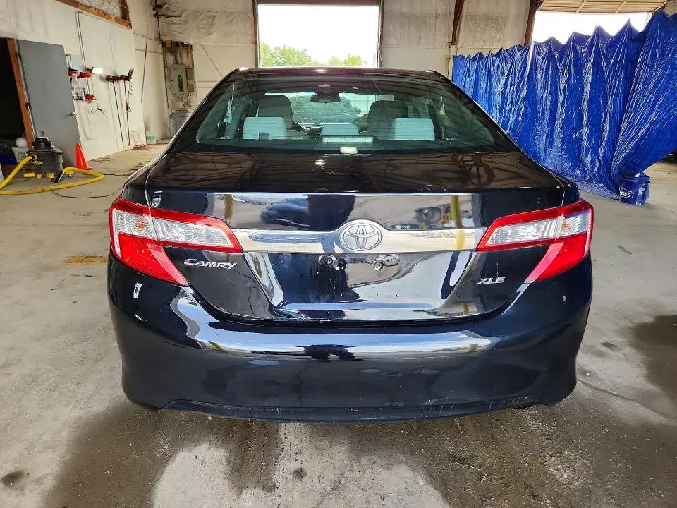 2014 TOYOTA CAMRY XLE  