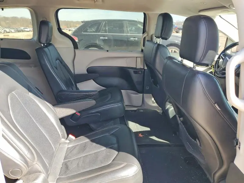 2019 CHRYSLER PACIFICA TOURING L  