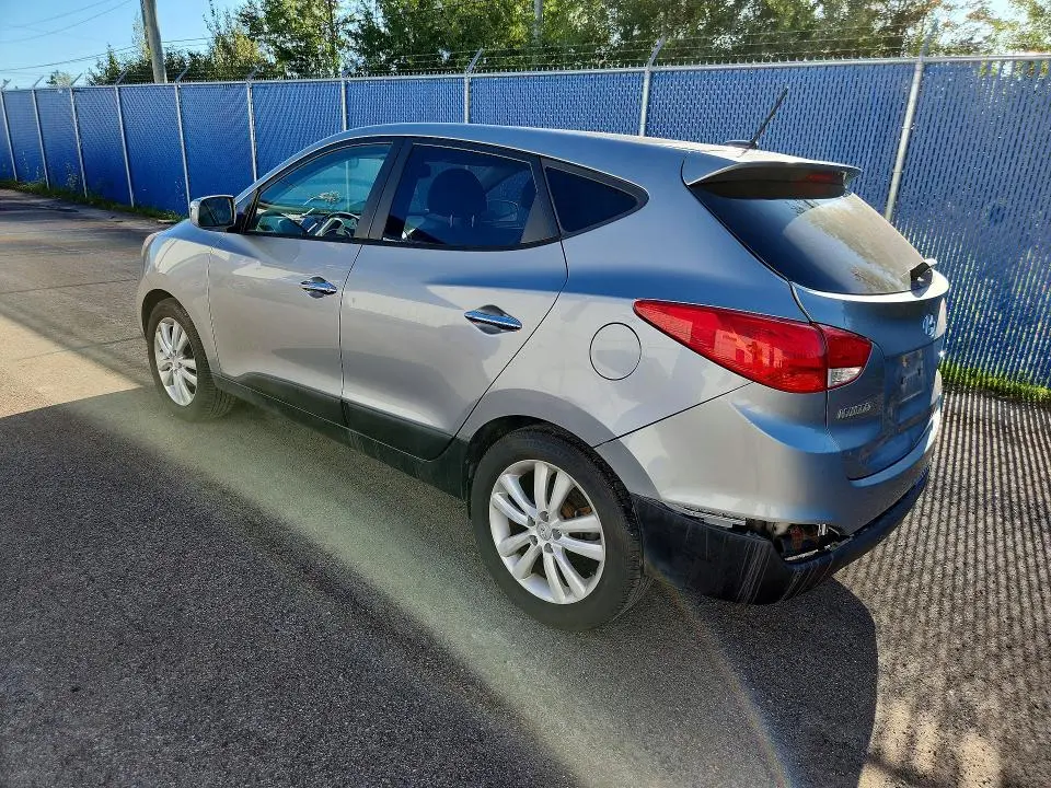 2011 HYUNDAI TUCSON GLS  