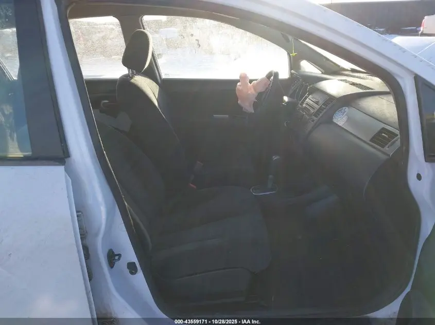 2011 NISSAN VERSA 1.8S