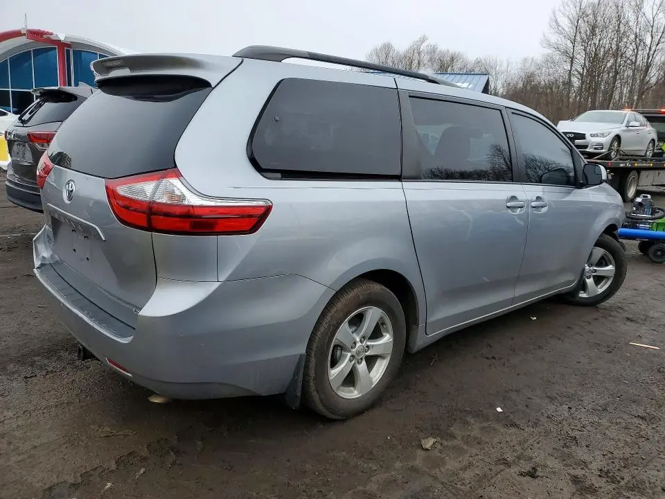 2015 TOYOTA SIENNA LE 8 PASSENGER  