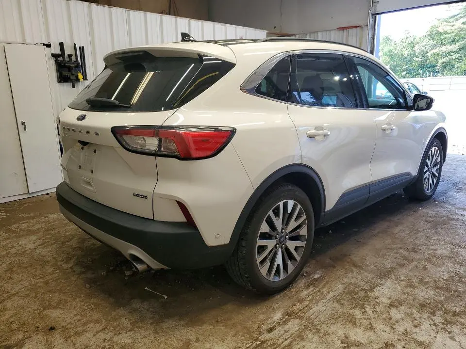 2020 FORD ESCAPE TITANIUM  