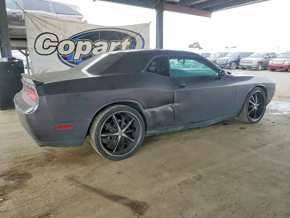 2013 DODGE CHALLENGER SXT  