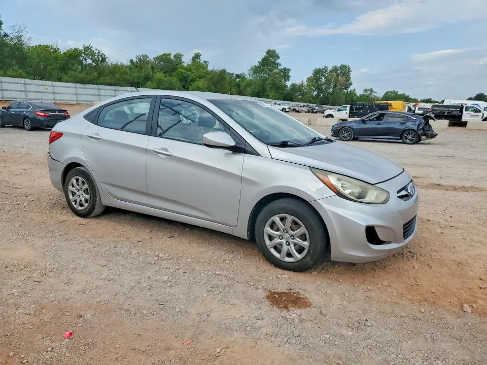 2014 HYUNDAI ACCENT GLS  