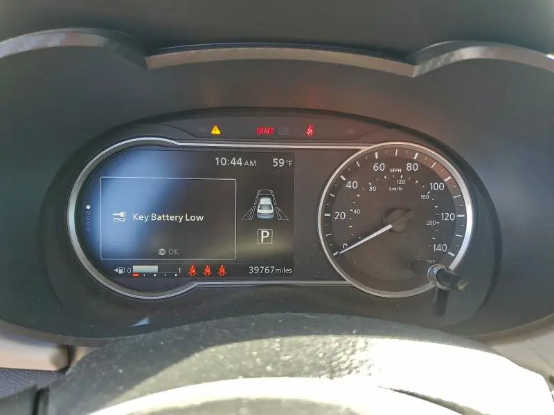 2022 NISSAN VERSA SV  